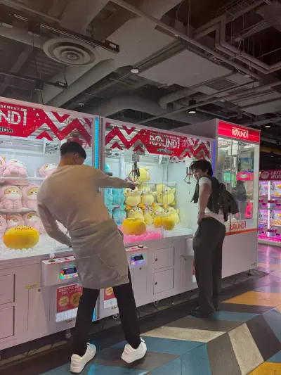 Playing claw games