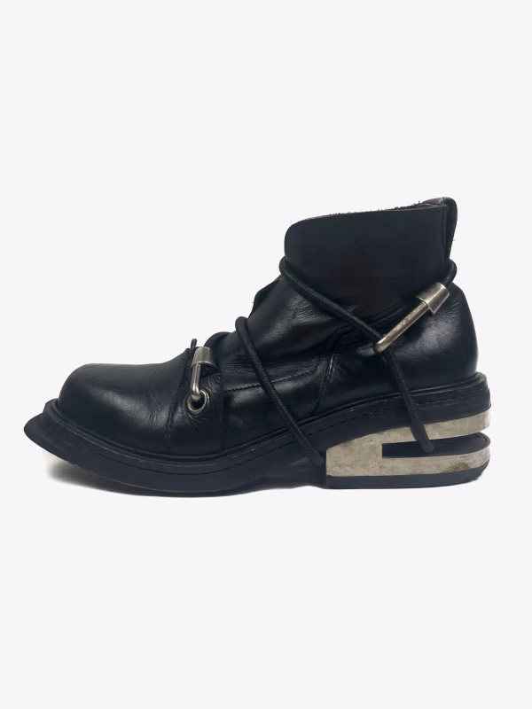 Dirk Bikkembergs Steel Heel Bungee Cord Boots in Black
